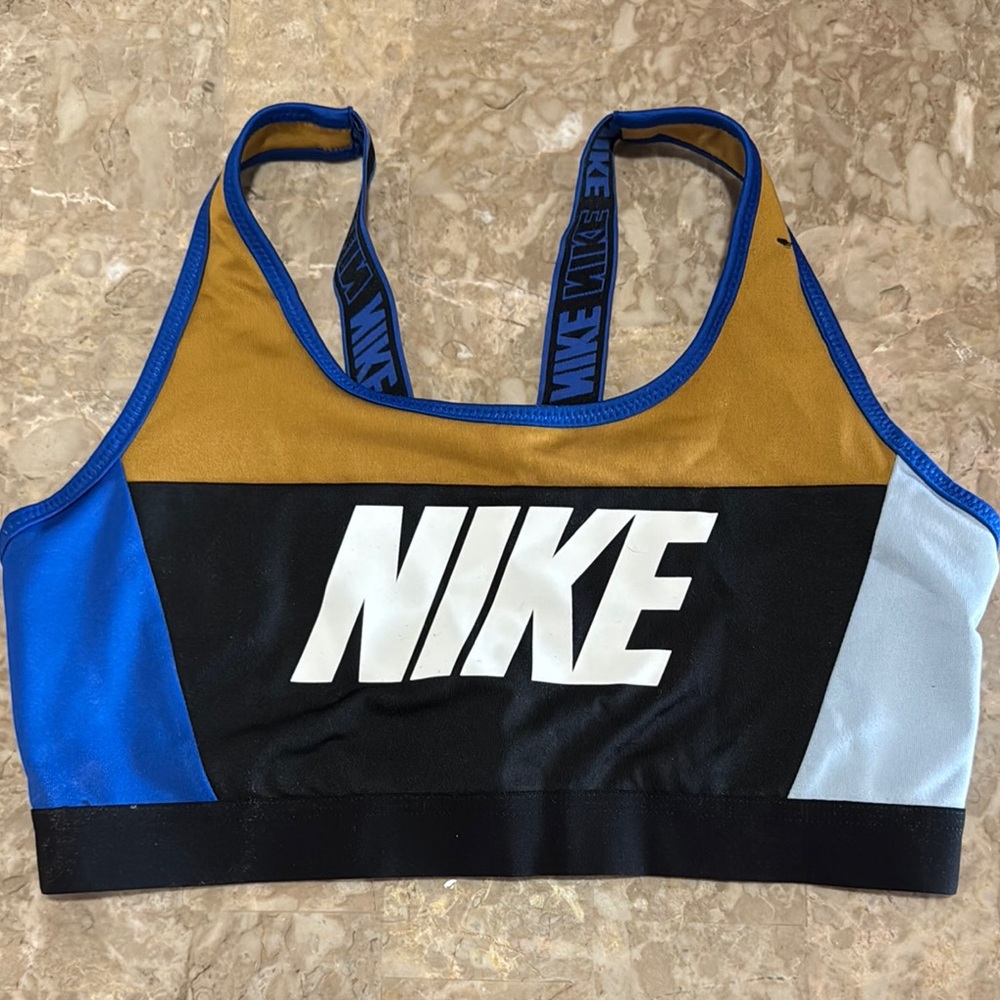 Nike Women's Colorblock Sports Bra
